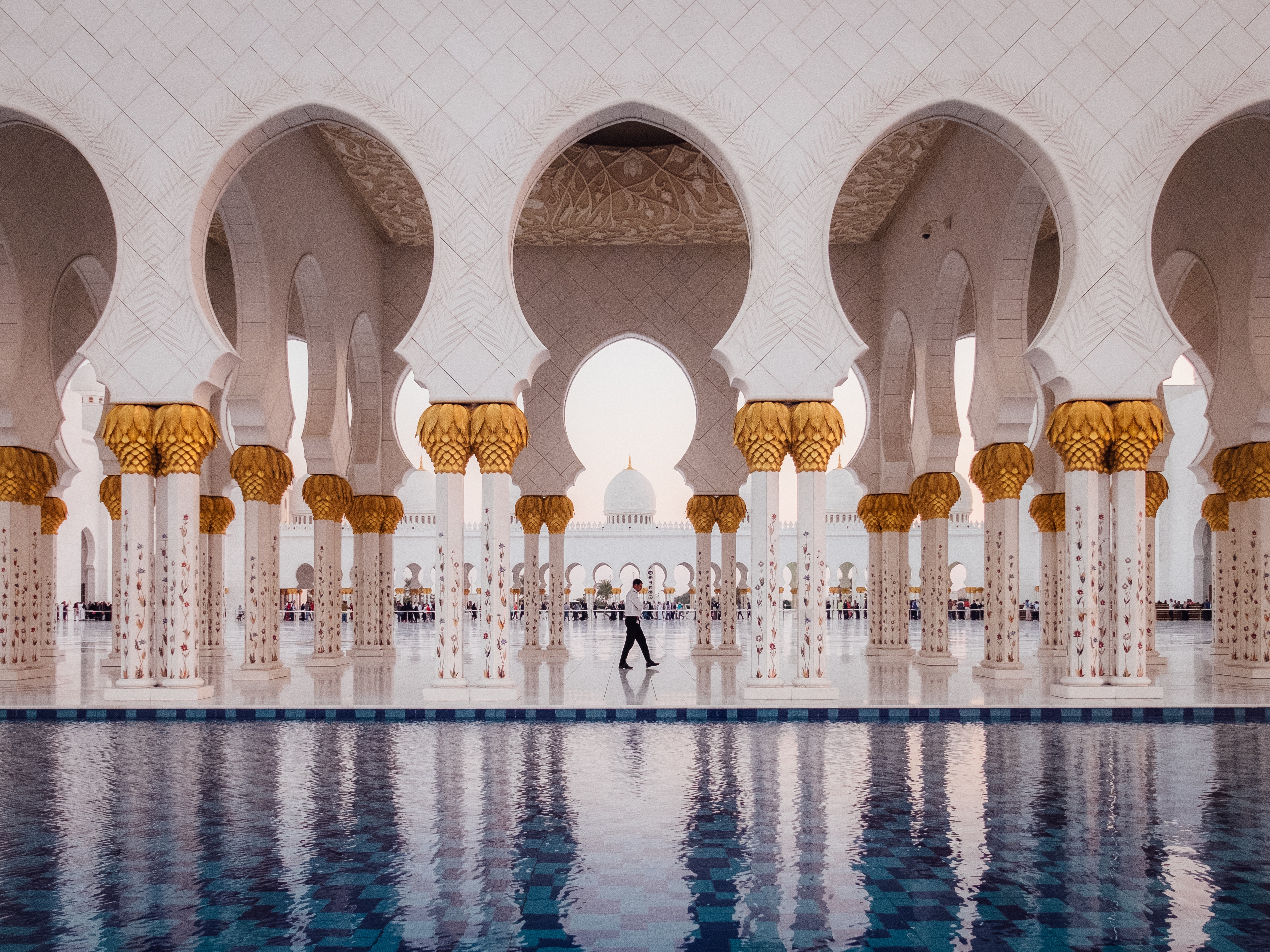 Sheikh Zayed Grand Mosque. UAE offers the highest salaries for teaching english abroad. 
